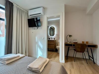 MITRA Sarria Living Suite 3 - 4